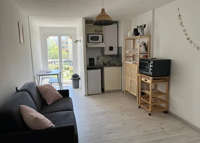 Entier Port Et Plages Carnon-Plage